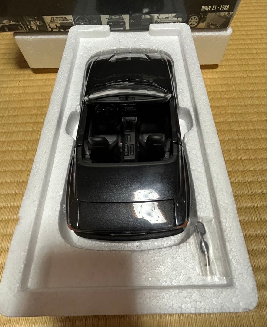 PONミニチャンプス BMW Z1 1988 ブラック autoart