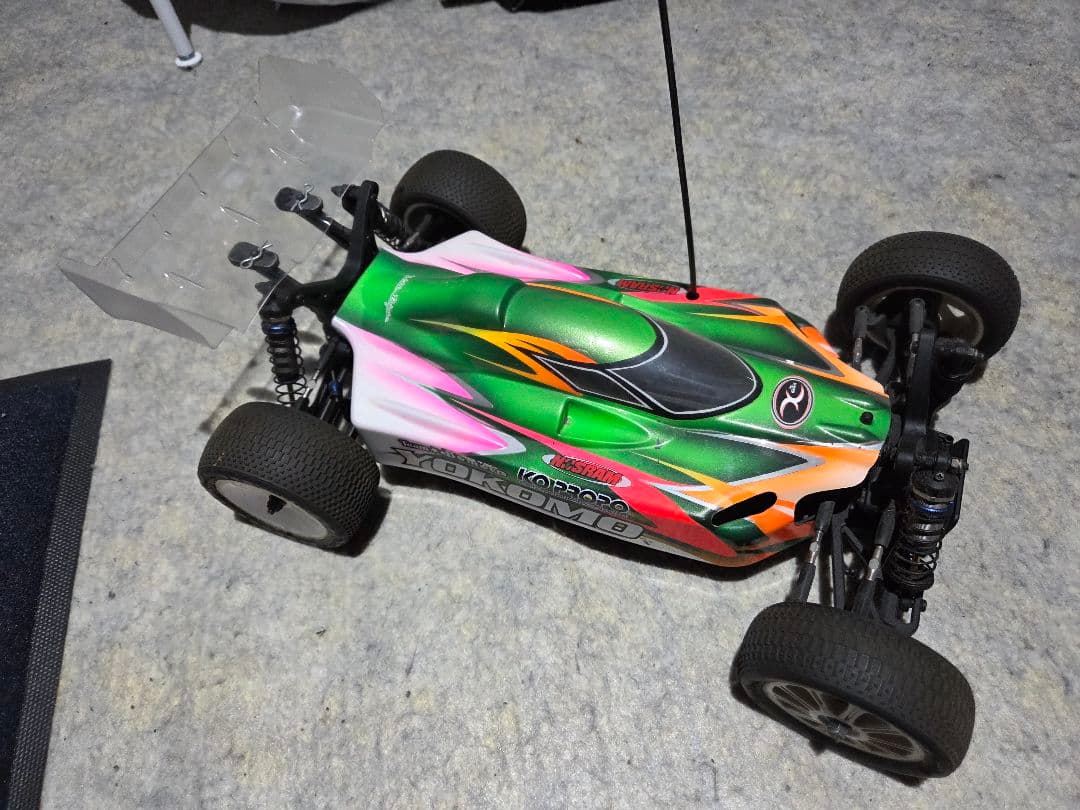 Yokomo B-MAX4 4WD バギー