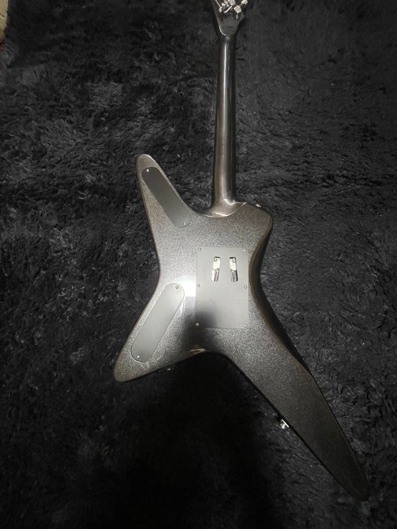 KRAMER Tracii Guns Gunstarランダムスター？