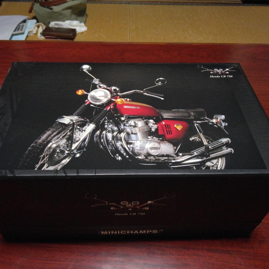 オートバイ・バイク MINICHAMPS Honda CB 750 1:6