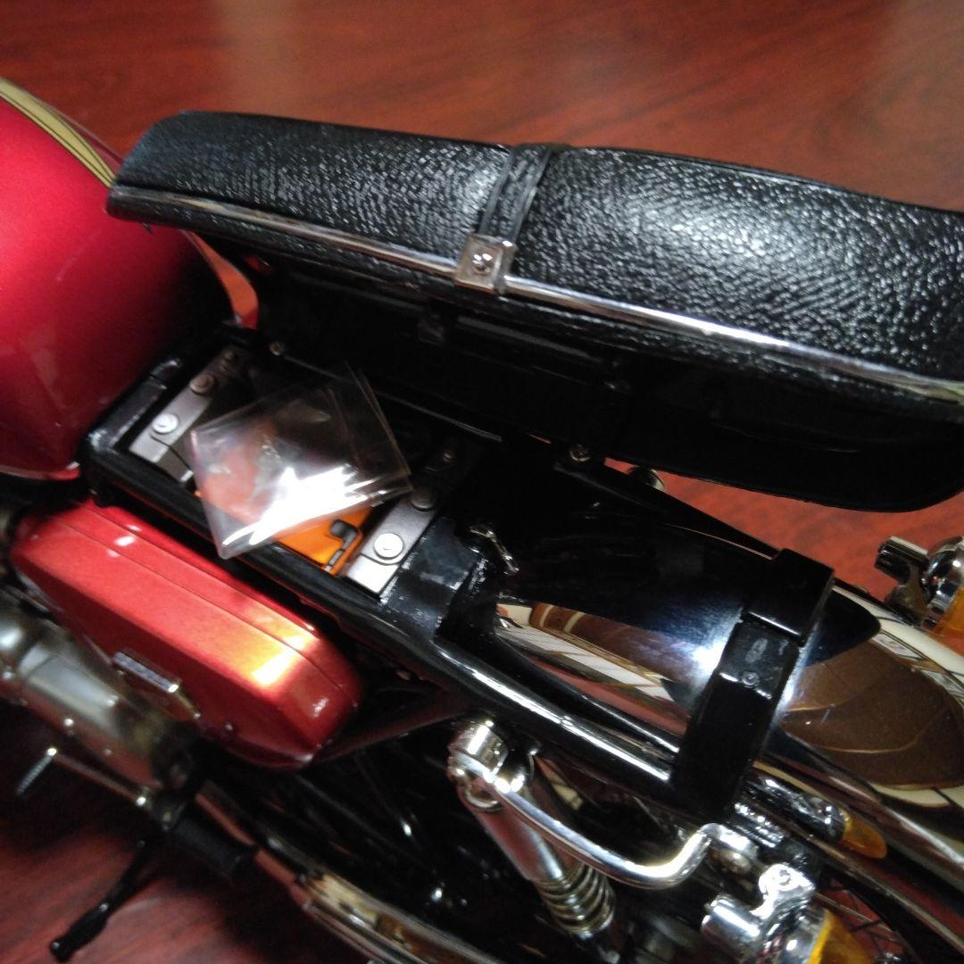 オートバイ・バイク MINICHAMPS Honda CB 750 1:6