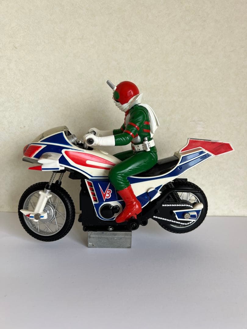 V３　フィギュア　バイク付き