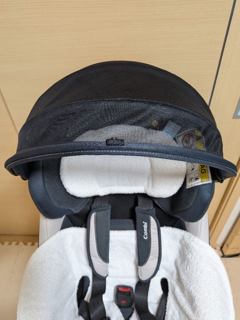 Combi　コンビ　チャイルドシート　クルムーヴ　ISOFIX　エッグショック