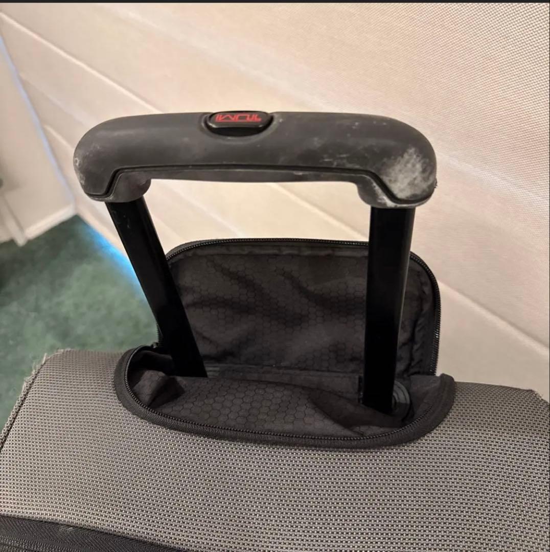 TUMI製2輪キャリーケース大