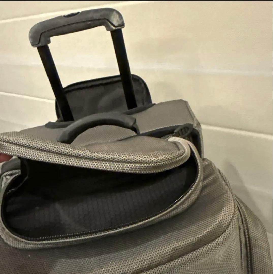 TUMI製2輪キャリーケース大