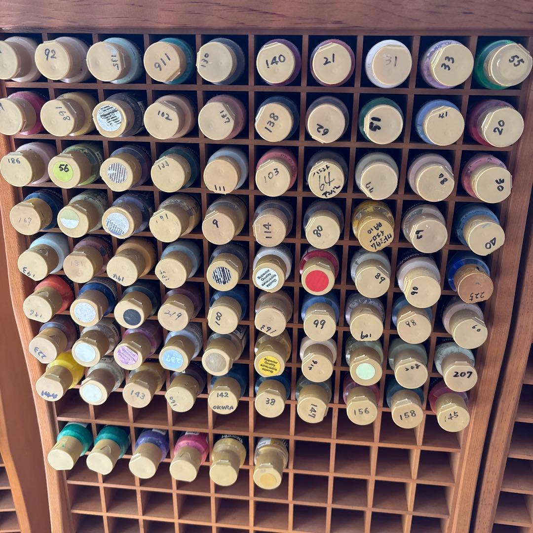 木製収納棚 2個セット絵の具200本収納