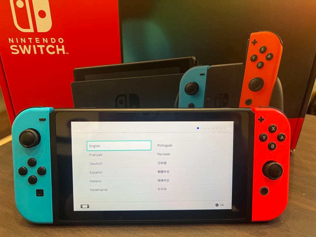 Nintendo Switch 本体 青/赤 Joy-Con付き　SD付き