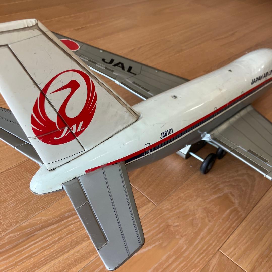 日本航空のジャンボジェット機　ブリキ模型
