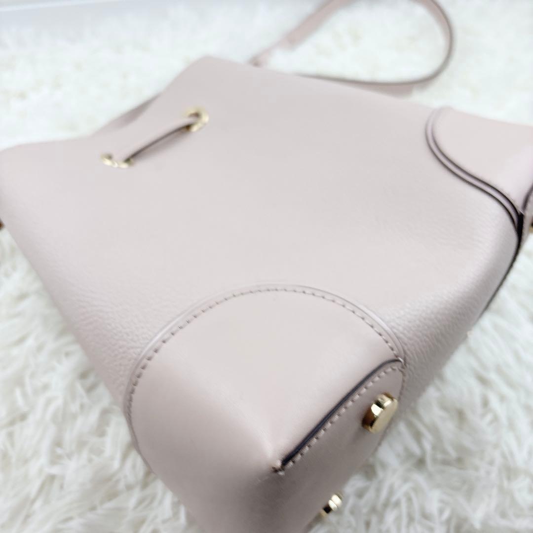 美品✨マイケルコース レザー巾着ショルダーバッグ ピンクベージュ　2way