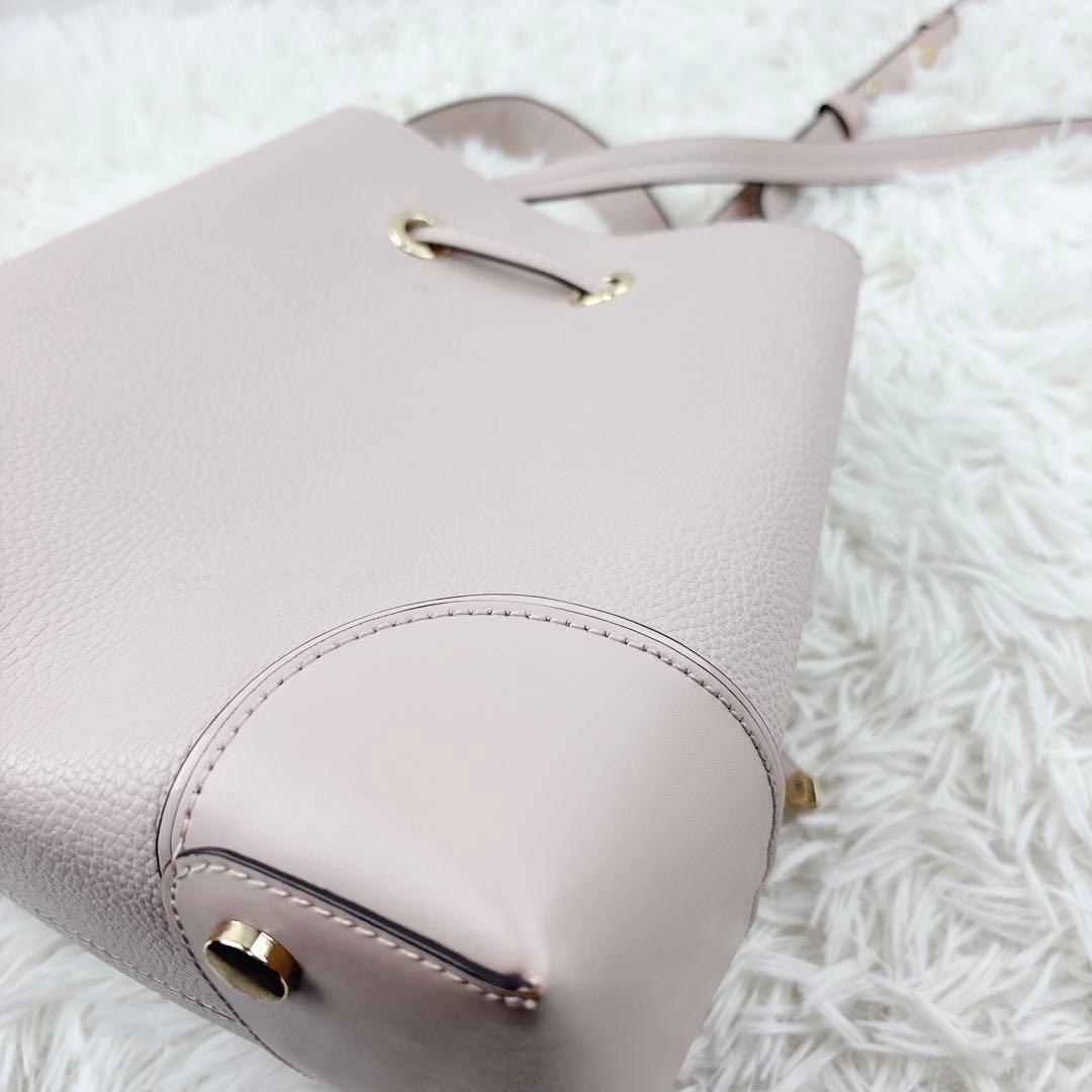 美品✨マイケルコース レザー巾着ショルダーバッグ ピンクベージュ　2way