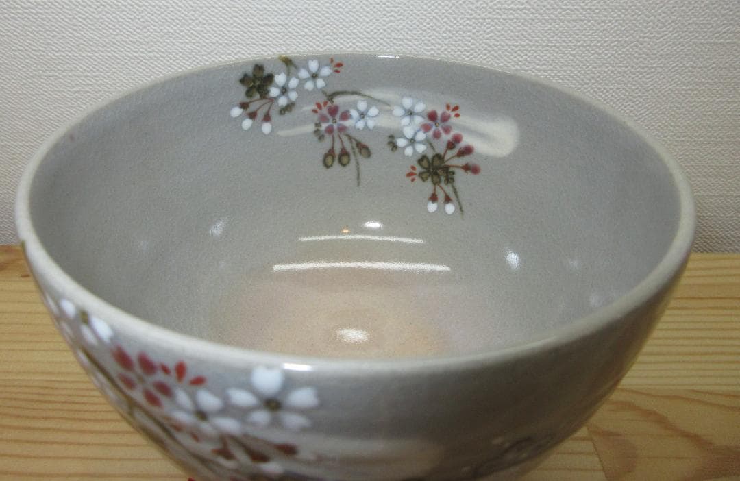 送料込【逢絢亭・新品】茶道具 茶碗 京焼 乾山 桜流水の図 山川巌窯 共箱入り