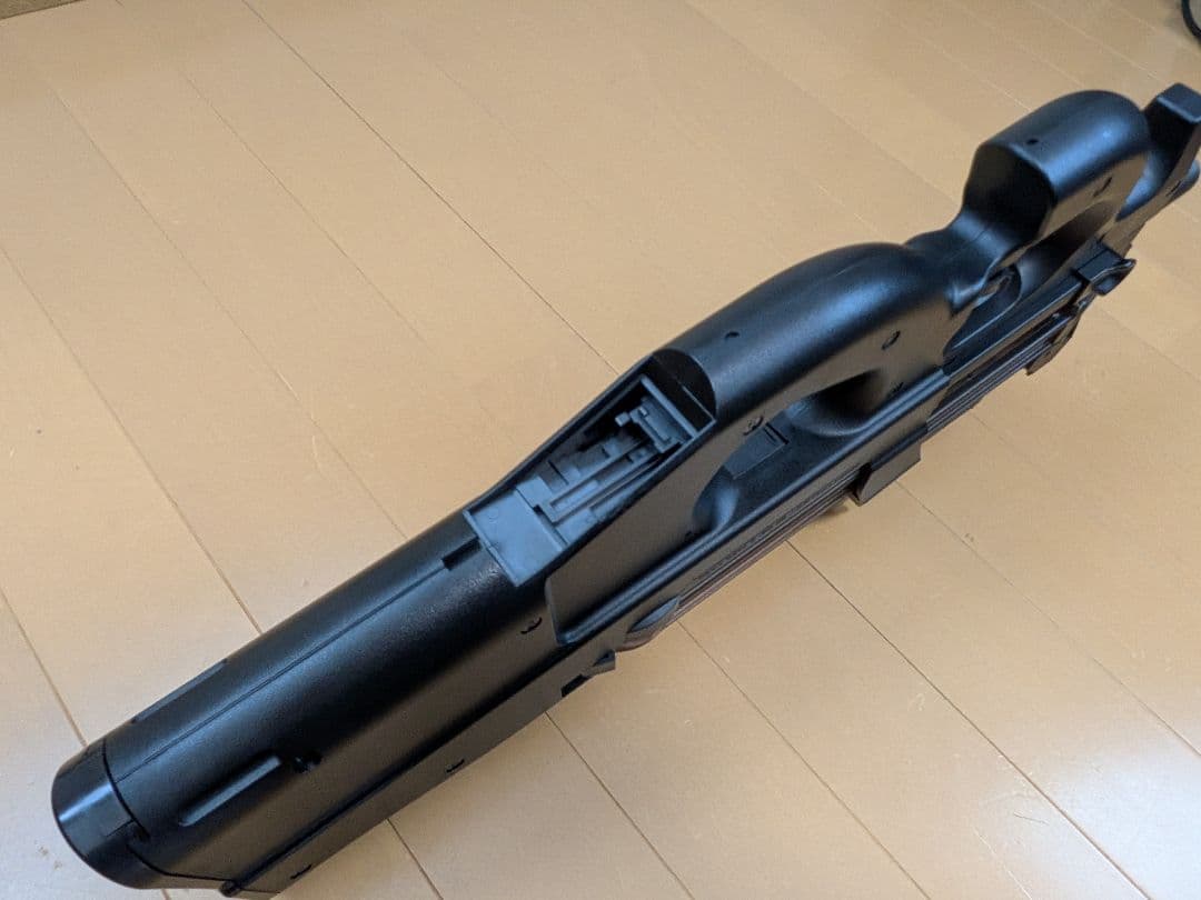 マルイ　p90 電動ガン　多弾数マガジン付