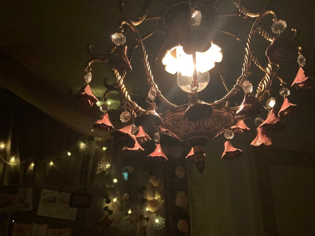 フランスアンティーク シャンデリア ピンクローズ モチーフ シャンデリア