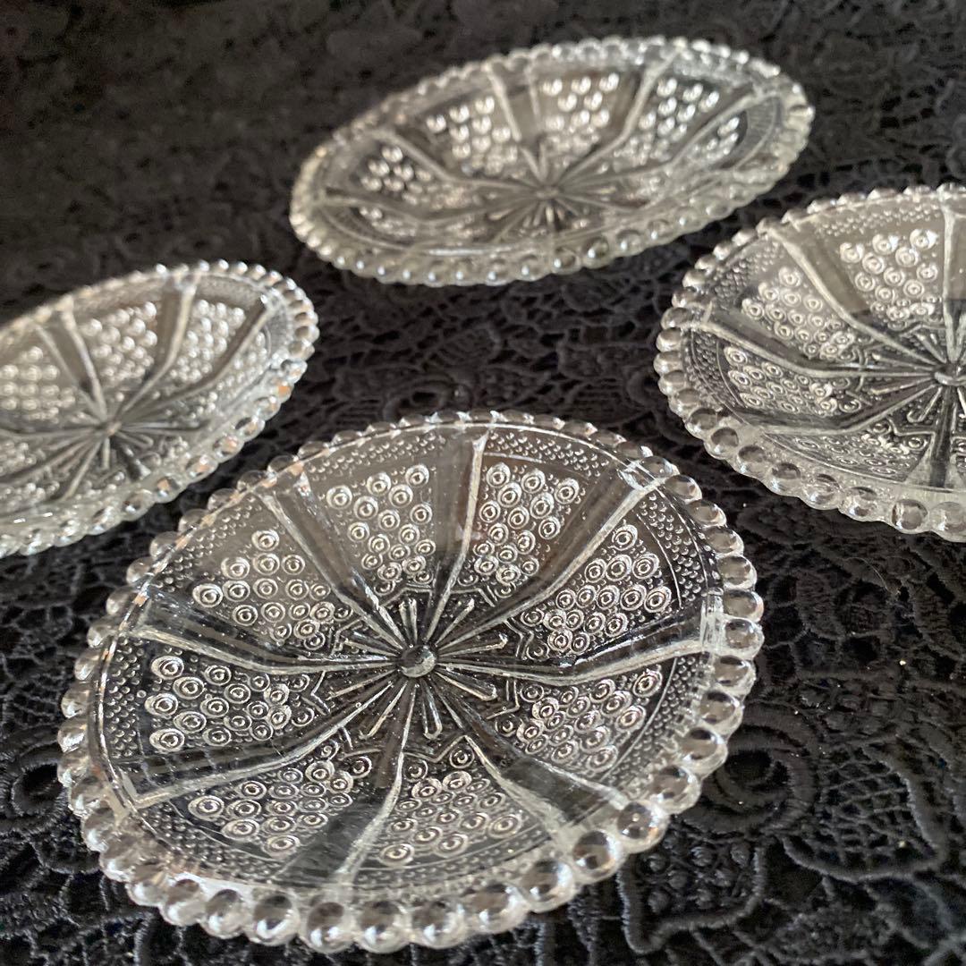 大正ガラス　昭和レトロ　プレスガラス　ウランガラス　戦前　縦筋文　レトロガラス