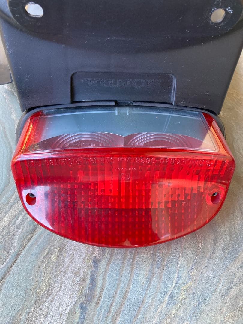 X*i様 ホーネット250 純正 リアフェンダー テールランプ ウインカー MC