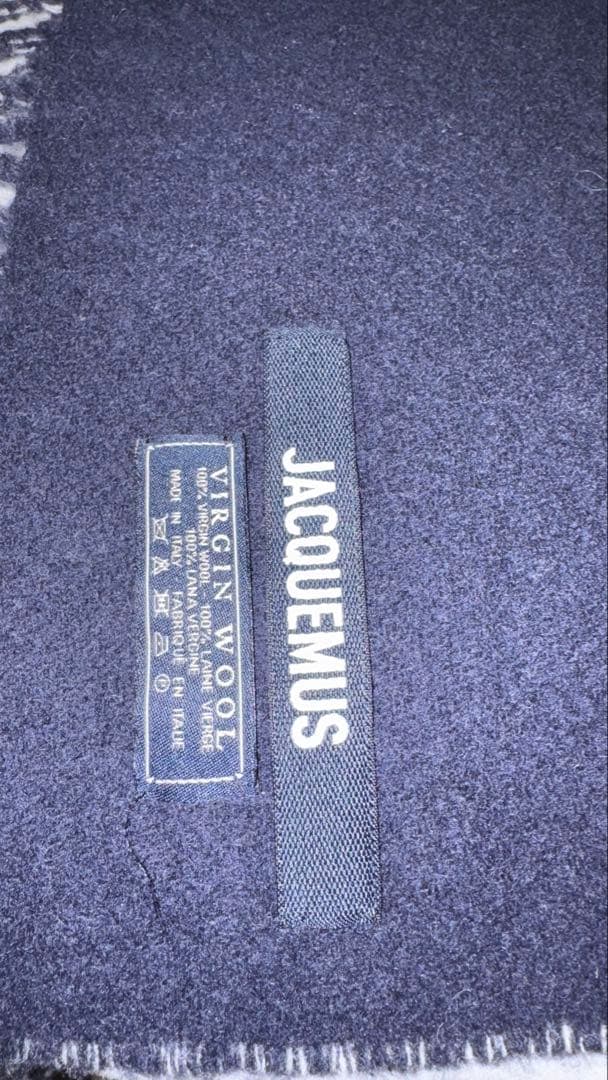 JAQCUEMUS スカーフ マフラー ロゴ フリンジ ネイビー