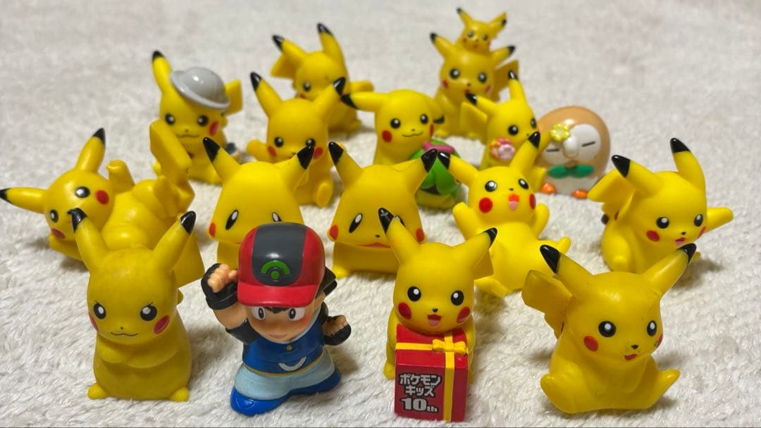 ポケモンキッズ　指人形　ピカチュウ10thアニバーサリー　15体セット