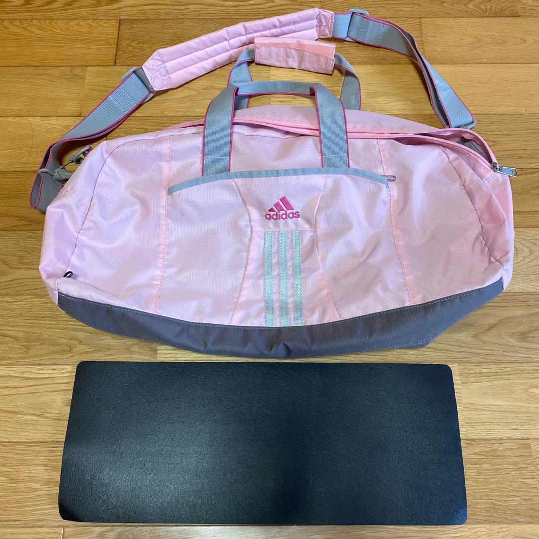 adidas ピンク ボストンバッグ　中敷き付き