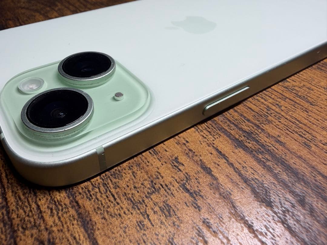 【美品】iPhone15 256GB SIMフリー