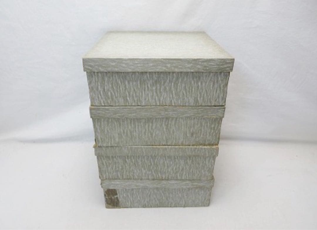 ほぼ未使用 懐石道具 木製 溜塗 大徳寺 弁当 縁高重箱 四客揃 刻印 紙箱