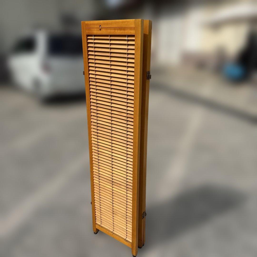 ナチュラルウッド三つ折りパーテーション　明るさ調整可能