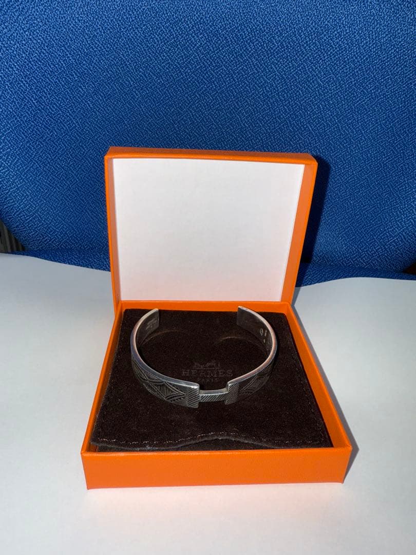 サム君HERMESTouaregトゥアレグ タコルテ バングルT4 美中古