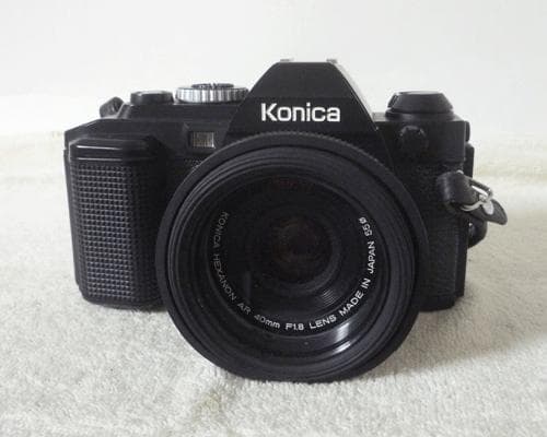 希少　Konica　FS‐1　フィルム一眼レフカメラ　「不動品」　望遠レンズ付き