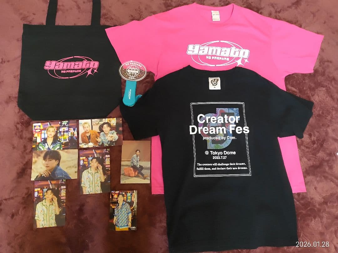 コムドット グッズ