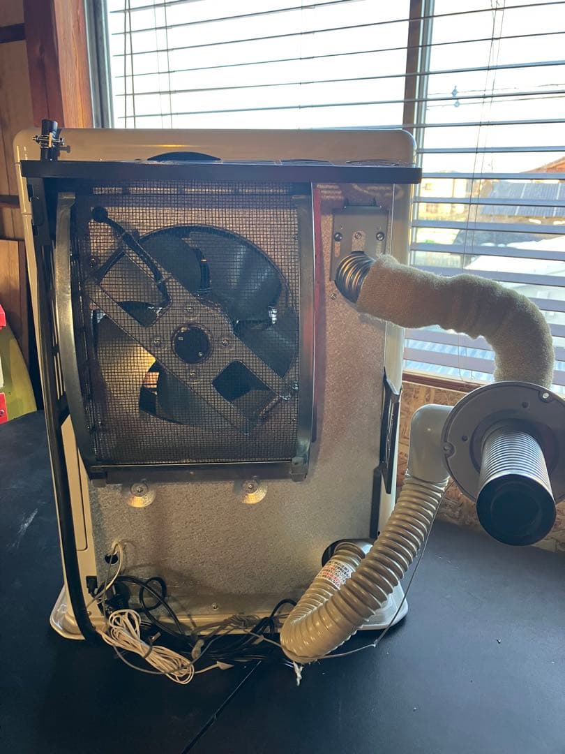 美品 2019年式 コロナFF式温風暖房機 木造11畳コンクリート18畳