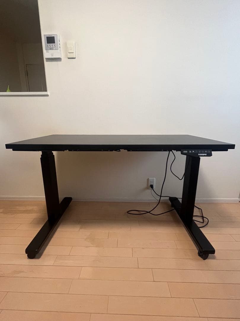 FLEXISPOT E3 電動式昇降デスク（ブラック／天板付き）