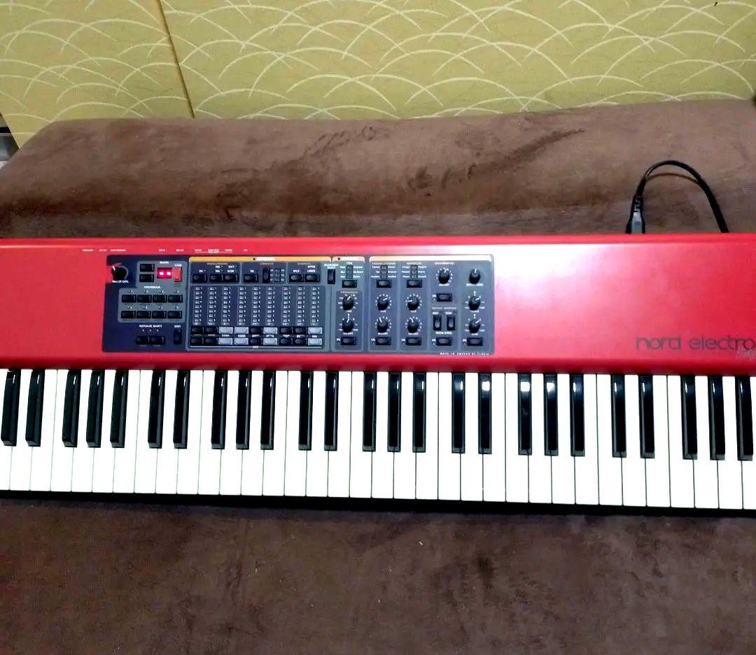 Nord Electro 61鍵 シンセサイザー 赤