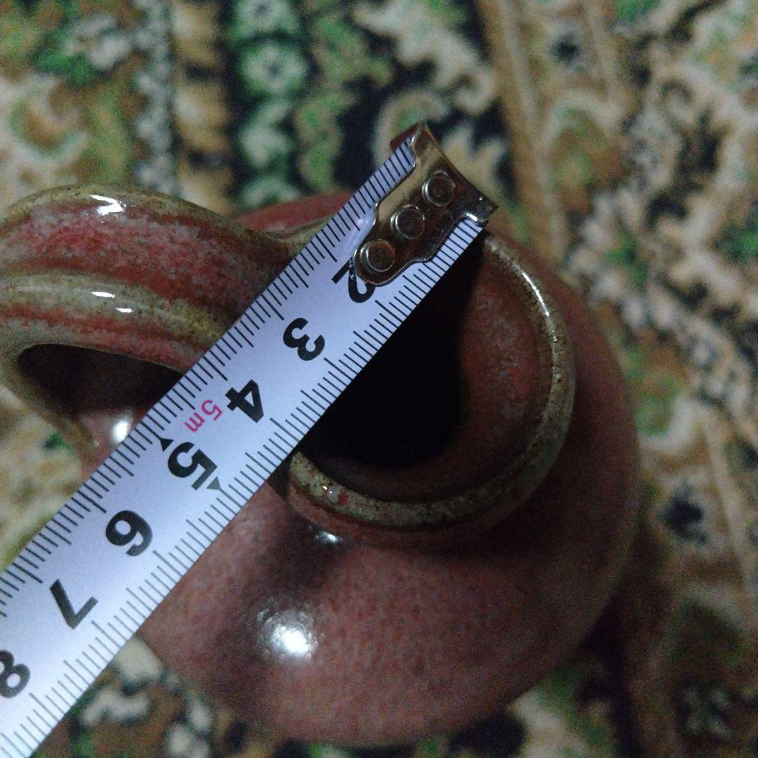 赤土色のハンドル付き陶器瓶　花瓶
