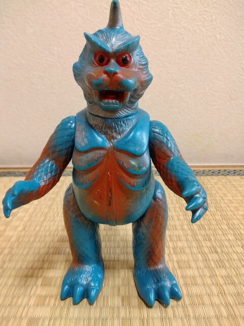 マルサン　ソフビ　ゴメス　当時物　ウルトラQ　ブルマァク