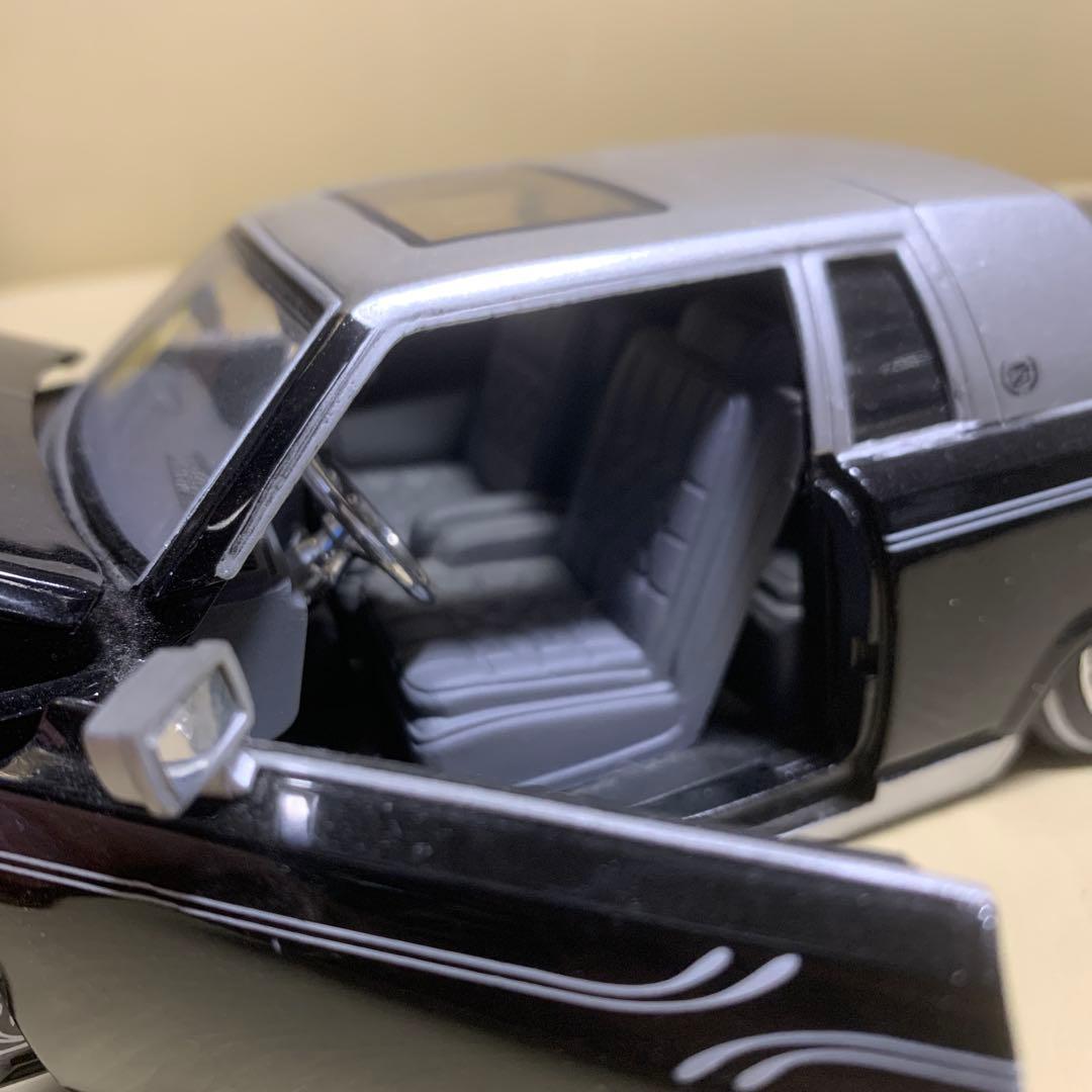 jadatoys キャデラックブロアム85年　ローライダー