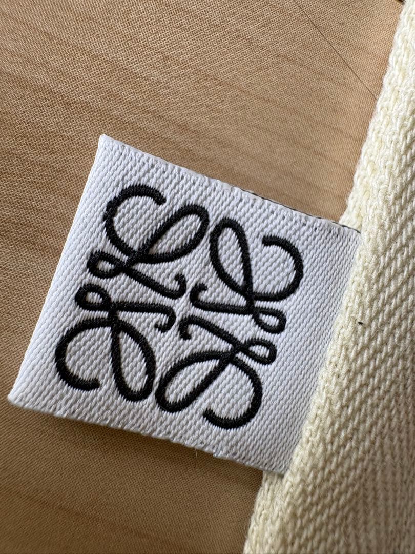 ロエベ LOEWE★アナグラム ブローチ ピンバッジ シルバー系