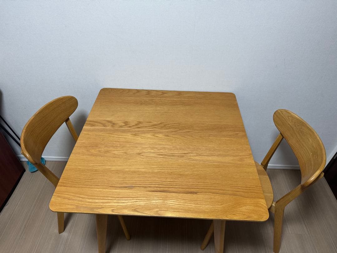 リセノ　ダイニングテーブル