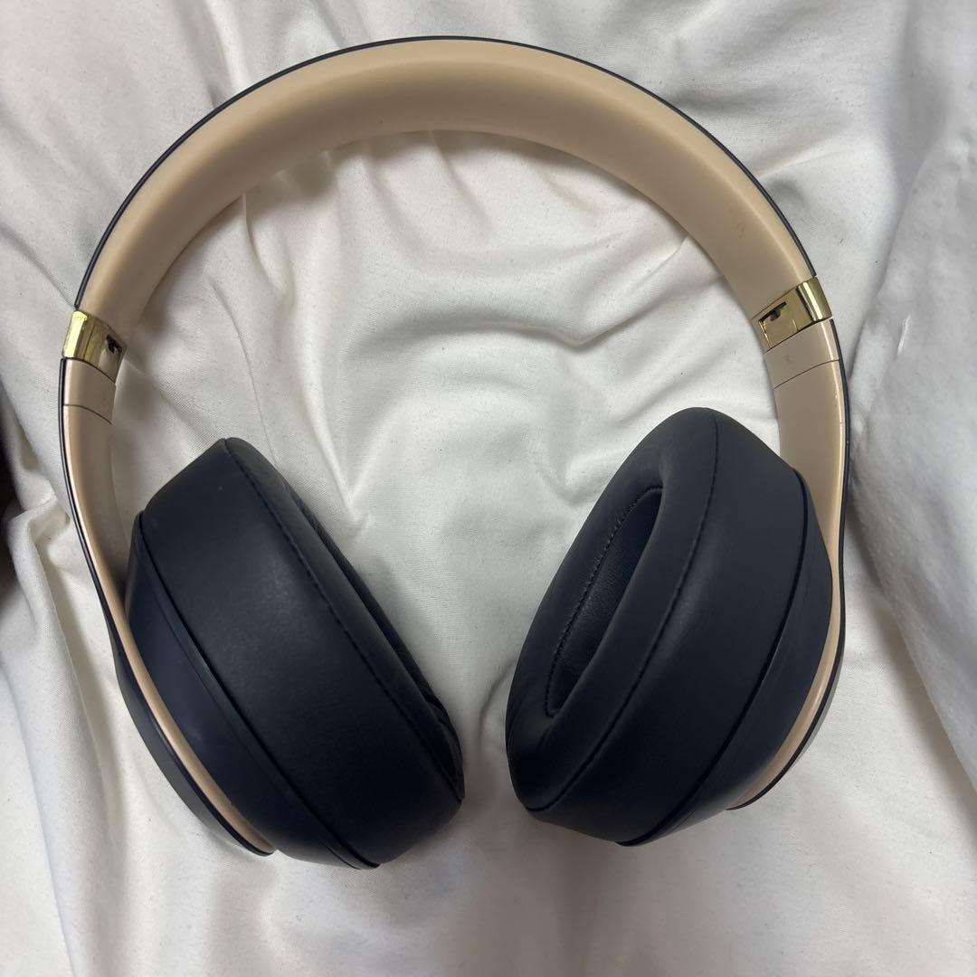 Beats studio3 ワイヤレスヘッドホン ブラック/ゴールド