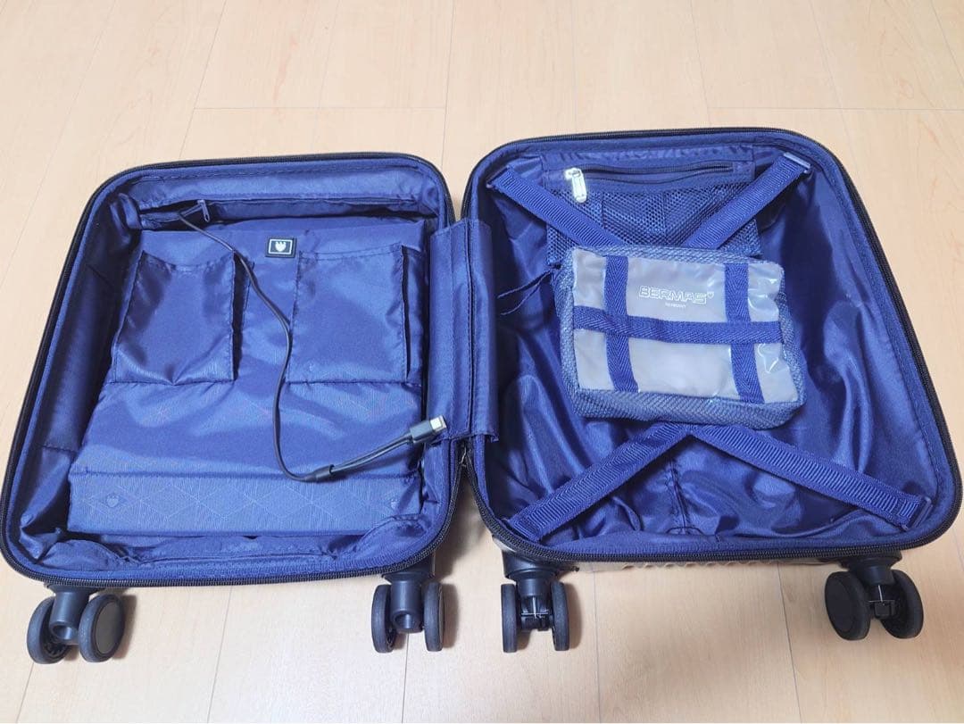 正規品 BERMAS INTER CITY フロントオープン 22L ブラック