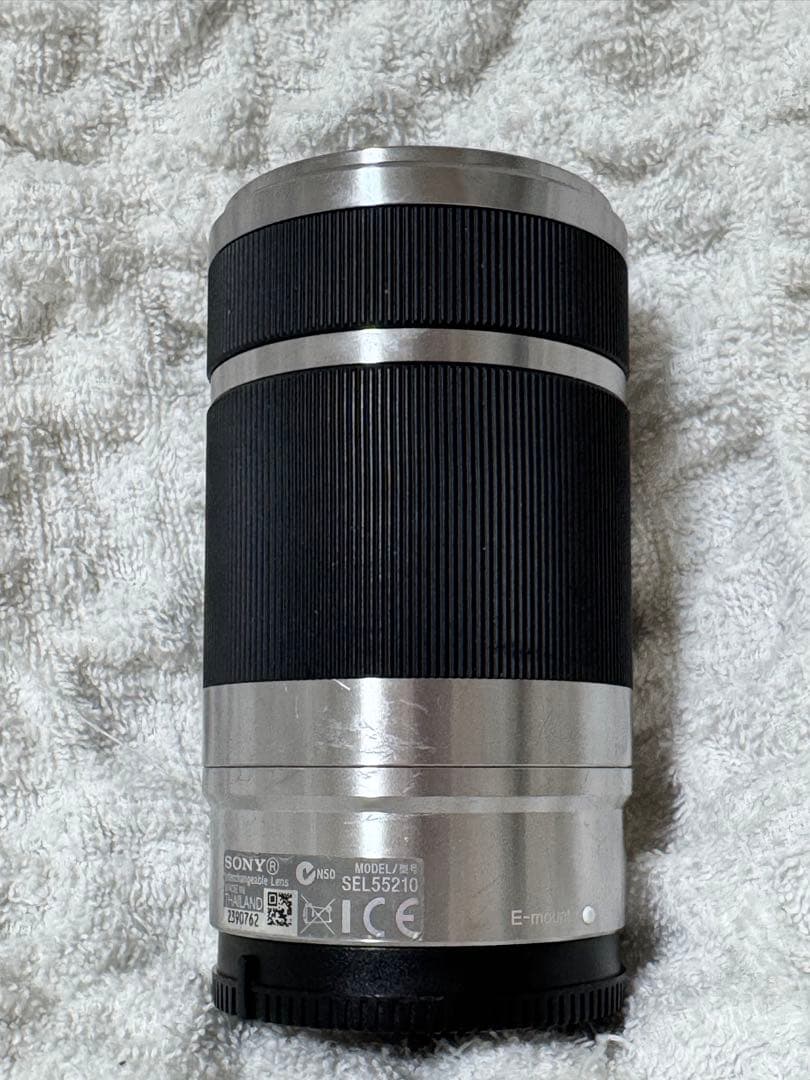 SONY E 55-210mm f/4.5-6.3 OSS ズームレンズ