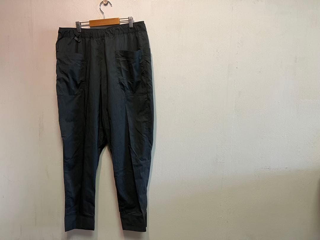 アクシーズクイン　ストライプのパンツ　四