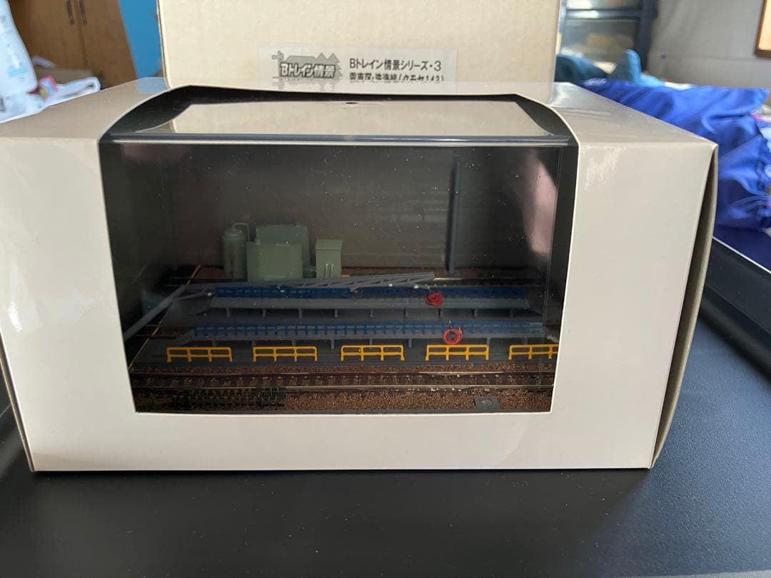 【ジャンク品】　Bトレイン 情景シリーズ 「電車区・洗浄線」(クモヤ143)