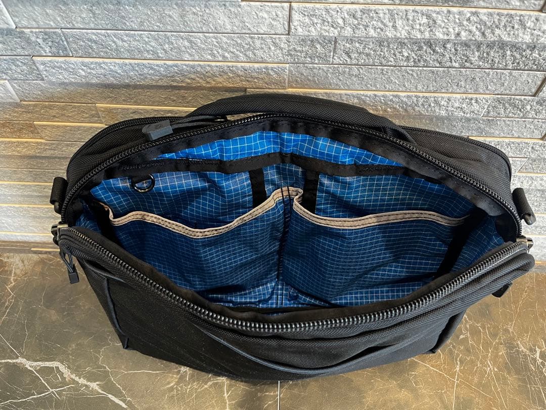 TOM BINH Pilot ブリーフケース Black Ballistic