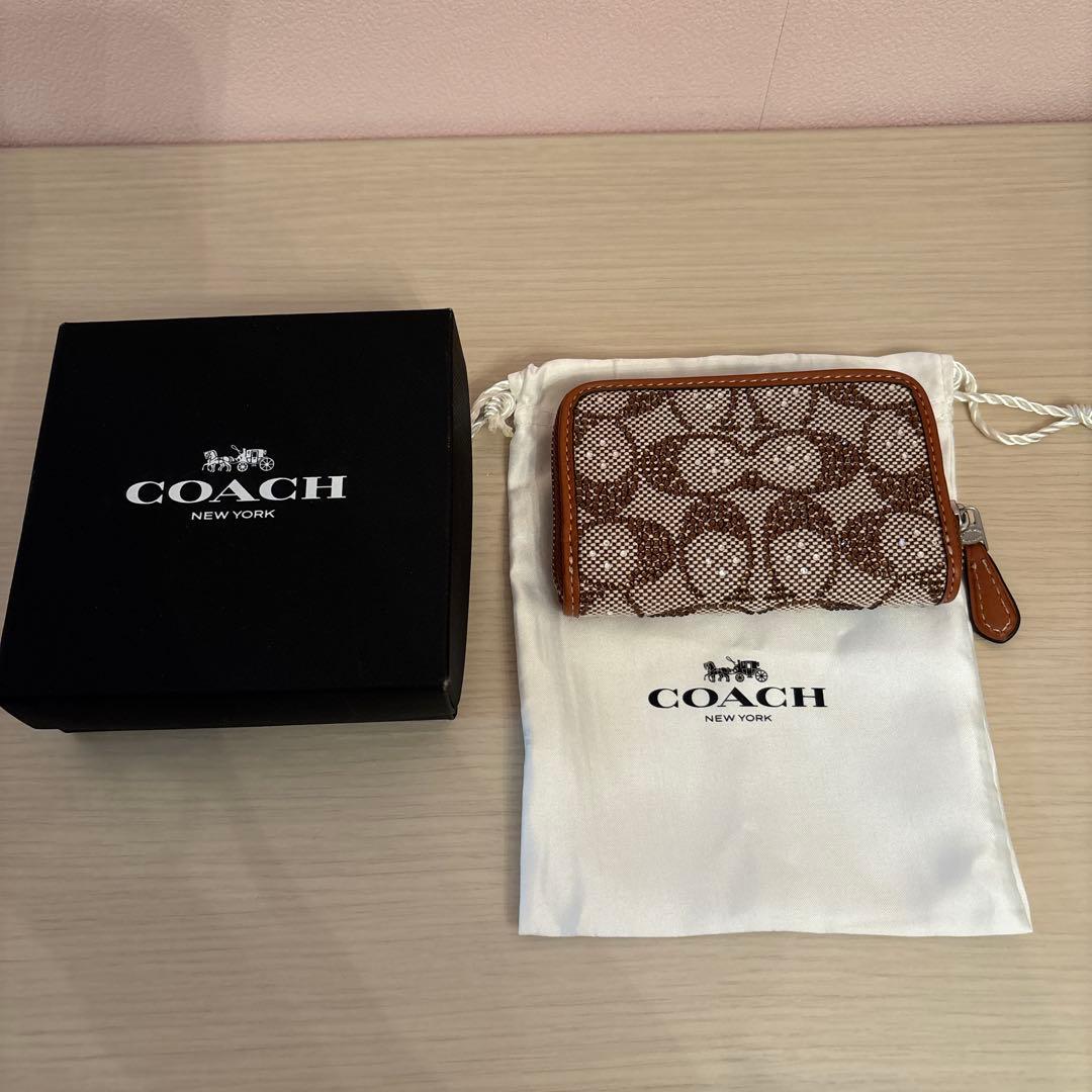 COACH ケース 小銭入れ　ラインストーン付き
