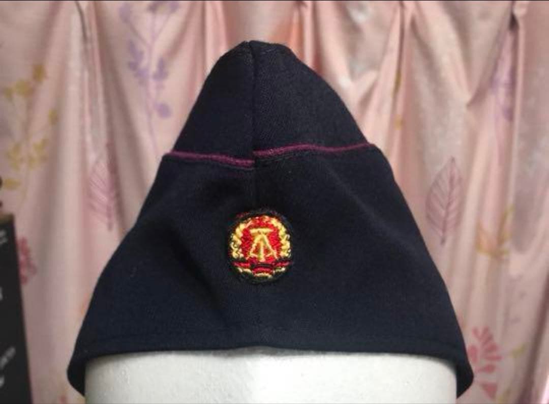 実物　東ドイツ軍制帽２個セット