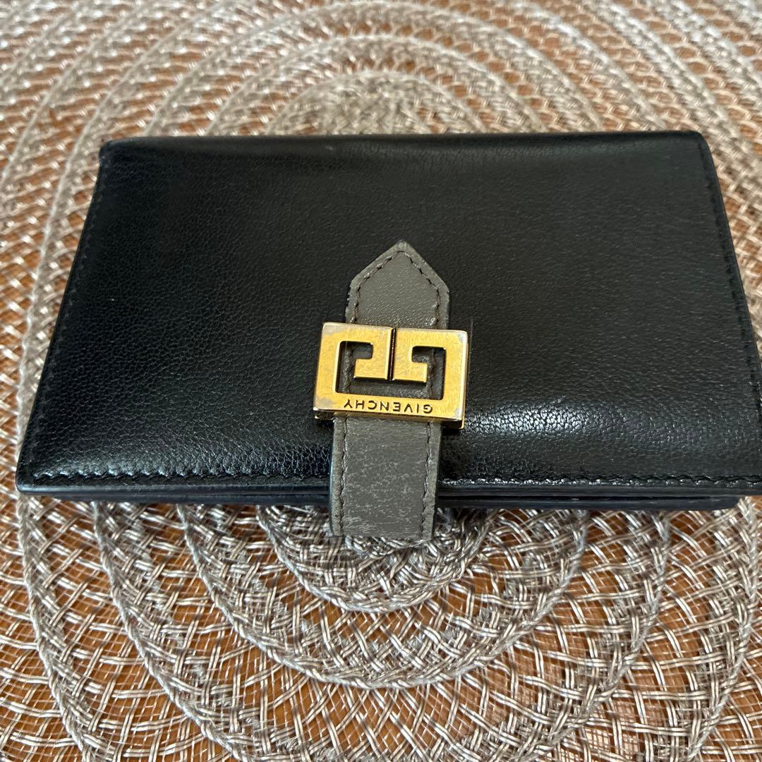 GIVENCHY ブラック 二つ折り財布