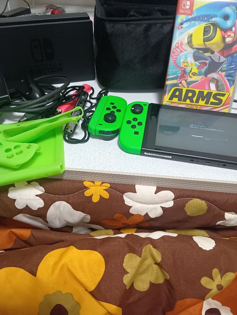 Nintendo Switch 本体 + ARMS ゲームソフト