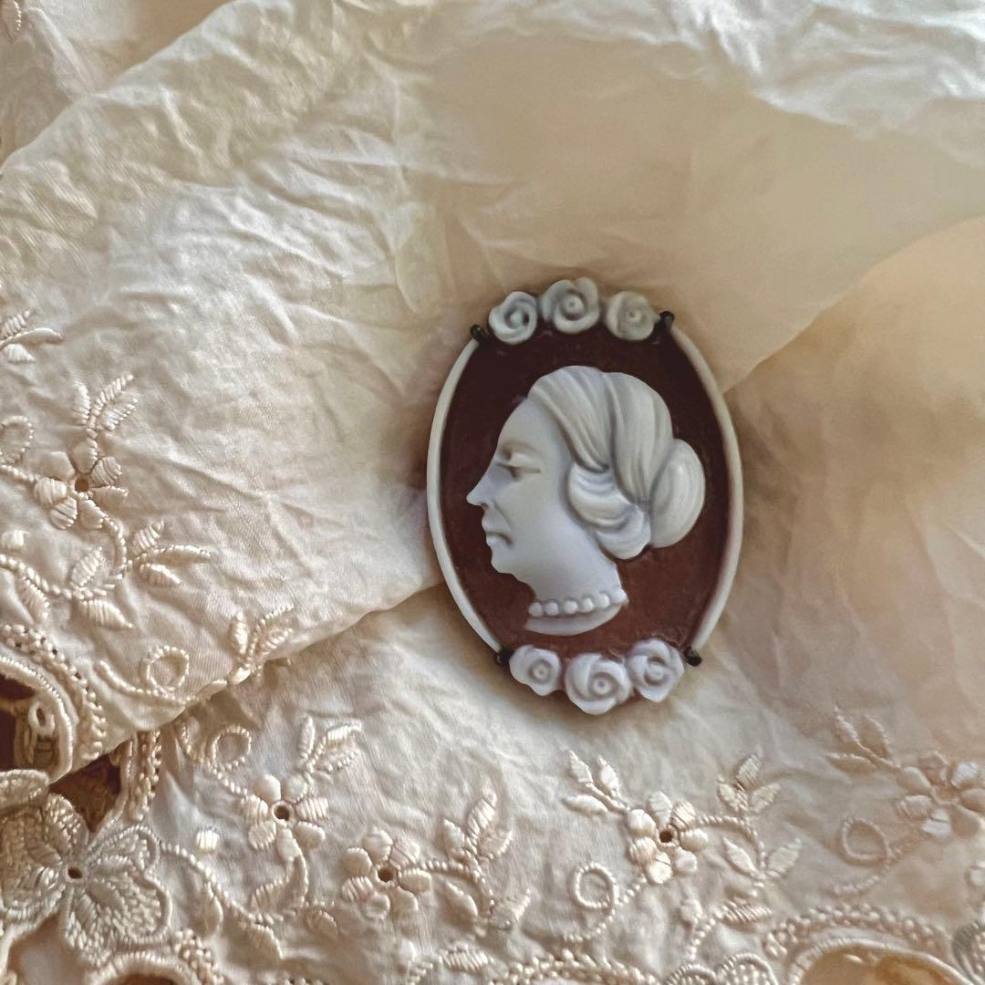 Lisette カメオ　ご婦人のブローチ　ITARY