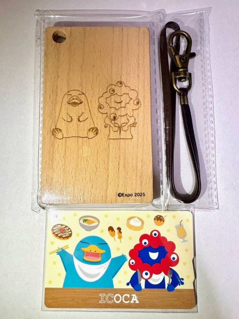 【激レア完全完売品】イコちゃんミャクミャク ICOCA木製パスケースセット 付き