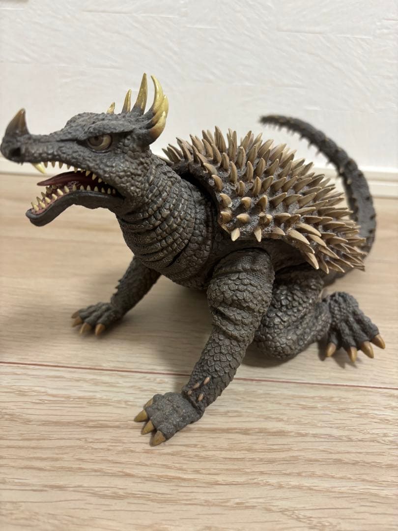 アンギラス フィギュア