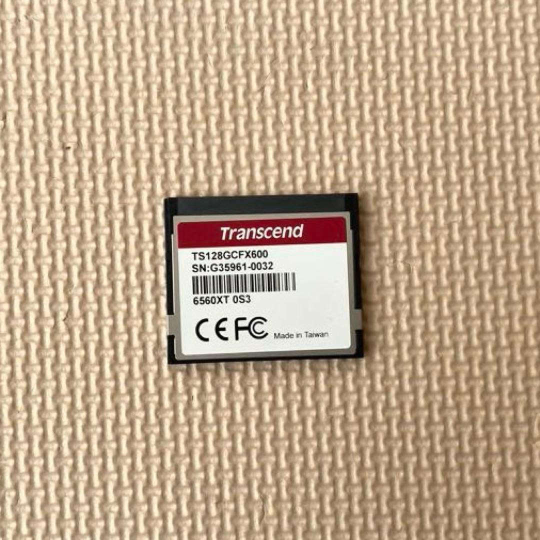 Transcend 128GB CFastカードとSanDiskリーダー